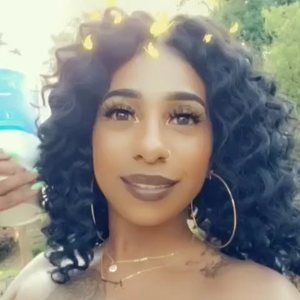 Meet your Posher, Iymaani